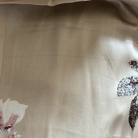 Wilfred Floral Beige Robe - Picture 13 of 16